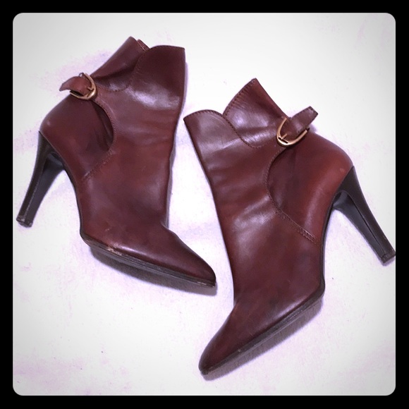 Ralph Lauren Purple Label Shoes - 🎉Host Party Pick🎉 Ralph Lauren Purple Label brown 38.5 4” heels ankle booties